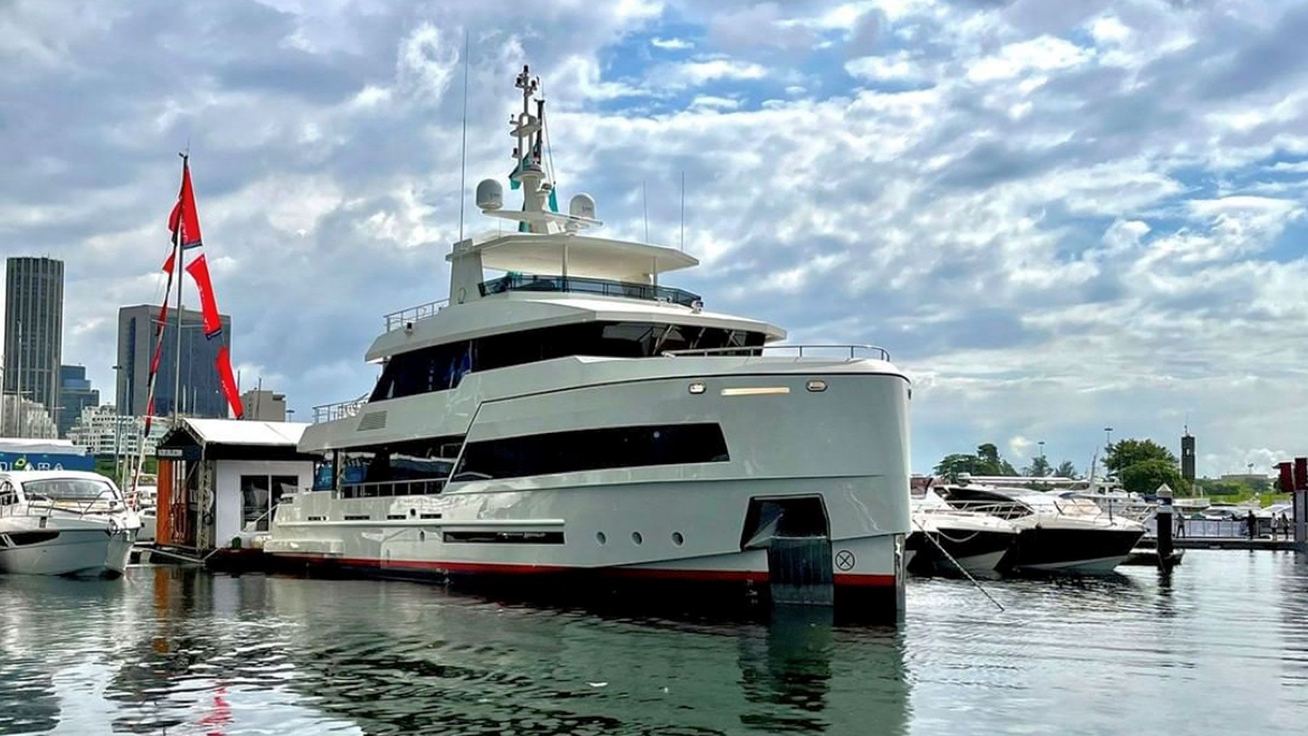 Waikiki yacht (Inace, 27.41m, 2022)